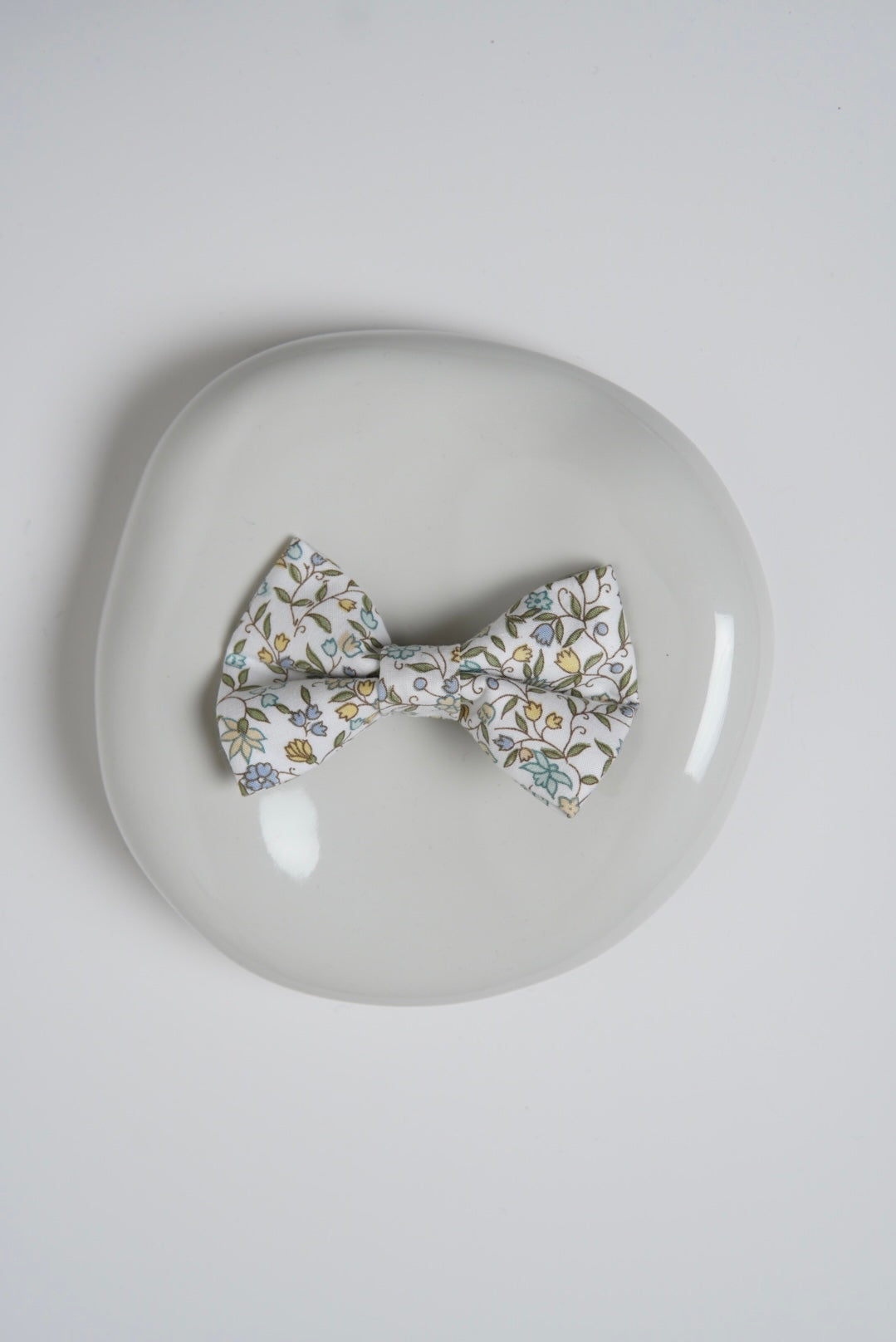 Cute flower dog bow tie