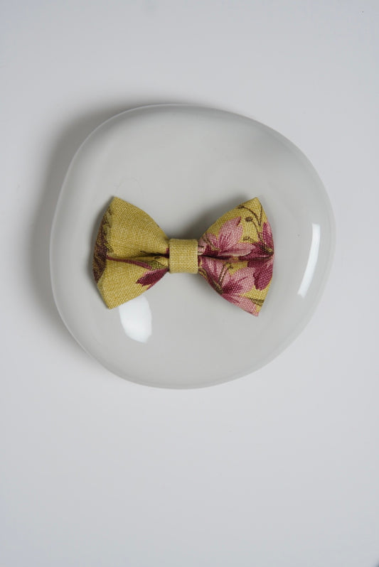 Yellow linen pet bow