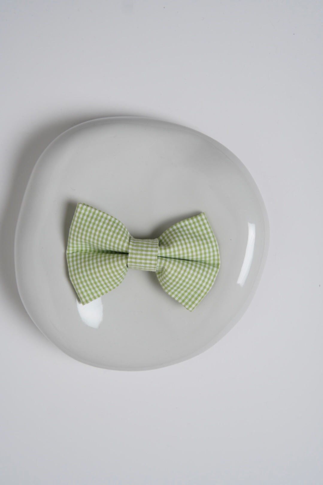 Green picnic dog bow tie